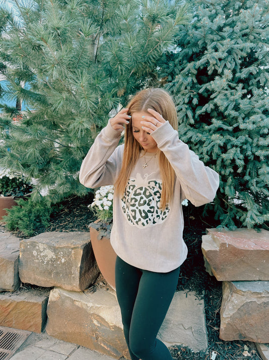 Oversized pumpkin crewneck